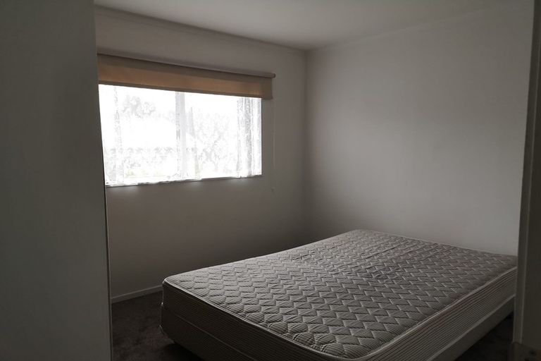 Photo of property in 1/46 Chippendale Crescent, Birkdale, Auckland, 0626