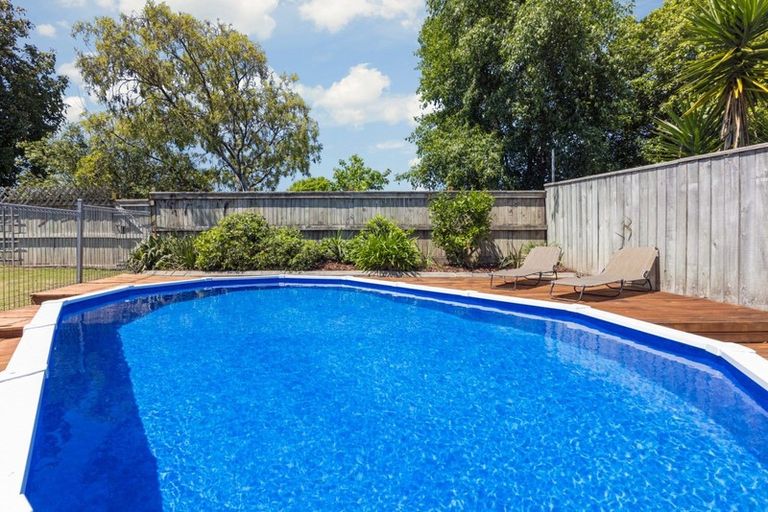Photo of property in 13 Penlington Place, Havelock North, 4130