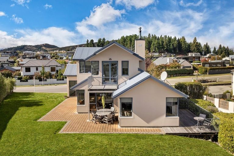 Photo of property in 74 Kings Drive, Wanaka, 9305