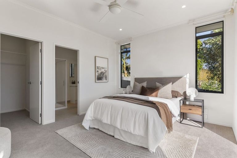 Photo of property in 11c Glendhu Road, Bayview, Auckland, 0629