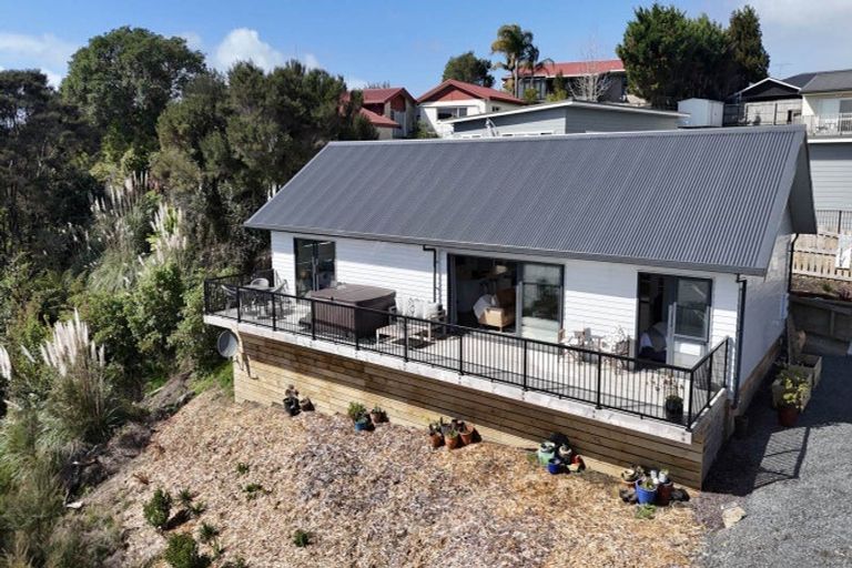 Photo of property in 14 Waterview Place, Haruru, 0204