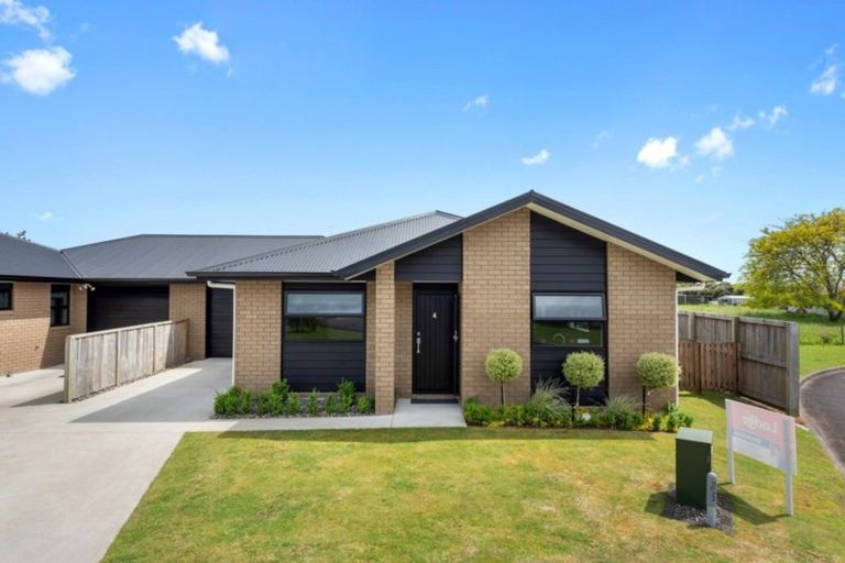 Photo of property in 14/11u Errol Close, Burbush, Hamilton, 3288