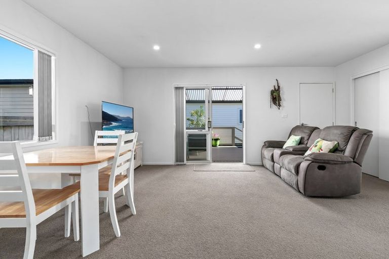 Photo of property in 204/11 Kamahi Crescent, Papamoa Beach, Papamoa, 3118