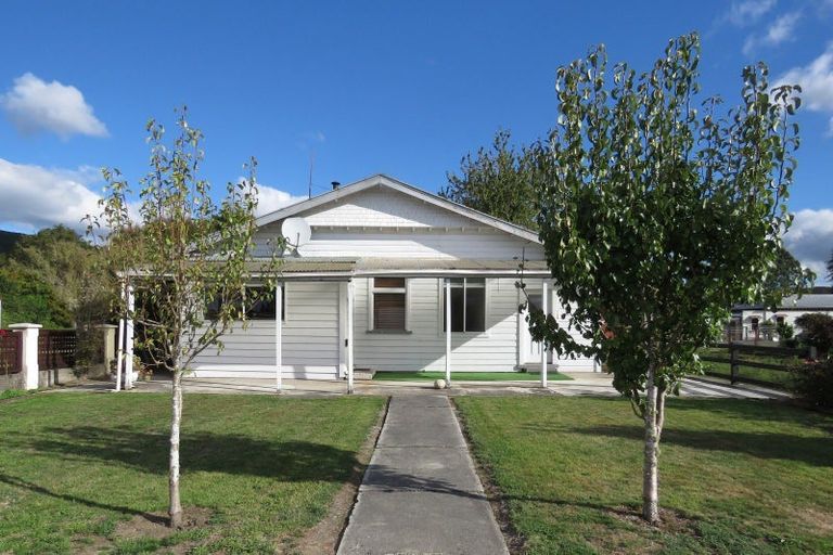 Photo of property in 74 Church Street, Reefton, 7830