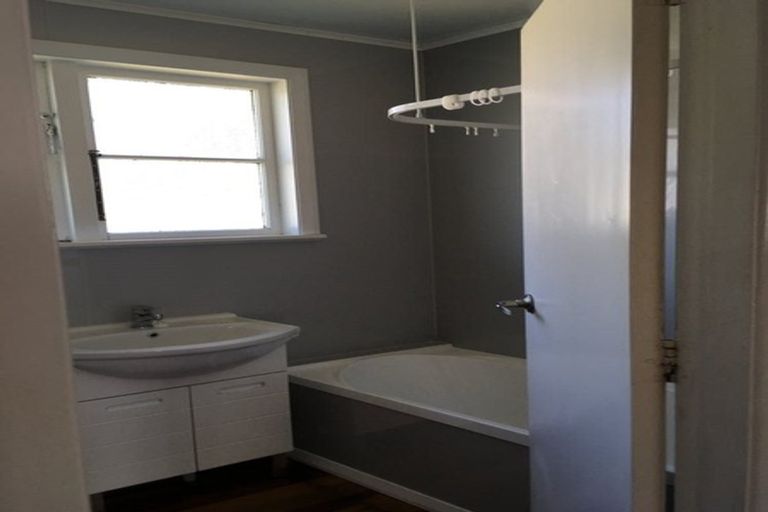 Photo of property in 35 Fisk Street, Naenae, Lower Hutt, 5011