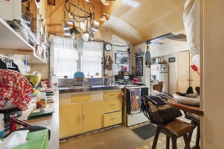 Photo of property in 228 Ohiro Road, Brooklyn, Wellington, 6021