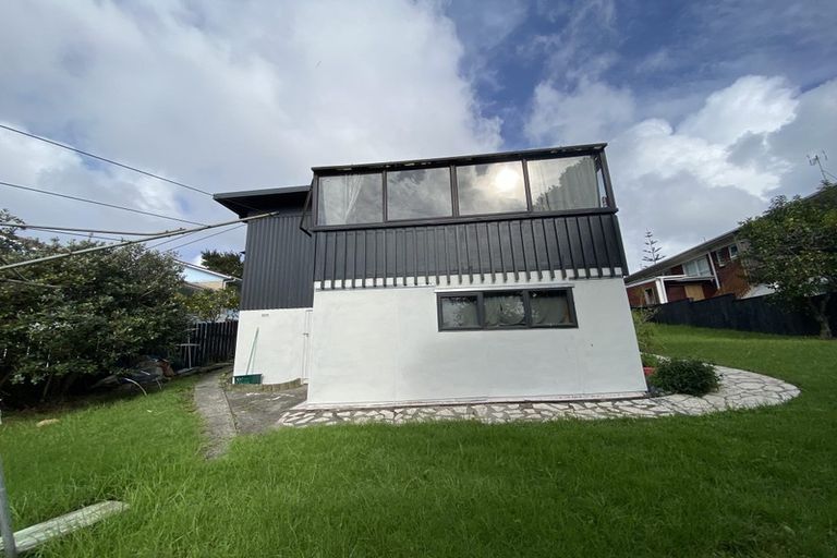 Photo of property in 2/14 Downing Street, Glenfield, Auckland, 0629