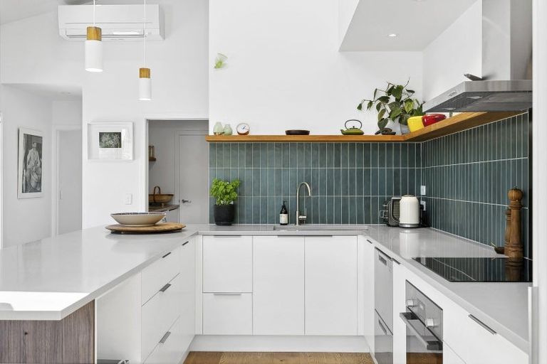 Photo of property in 14 Pounamu Avenue, Albert Town, Wanaka, 9305