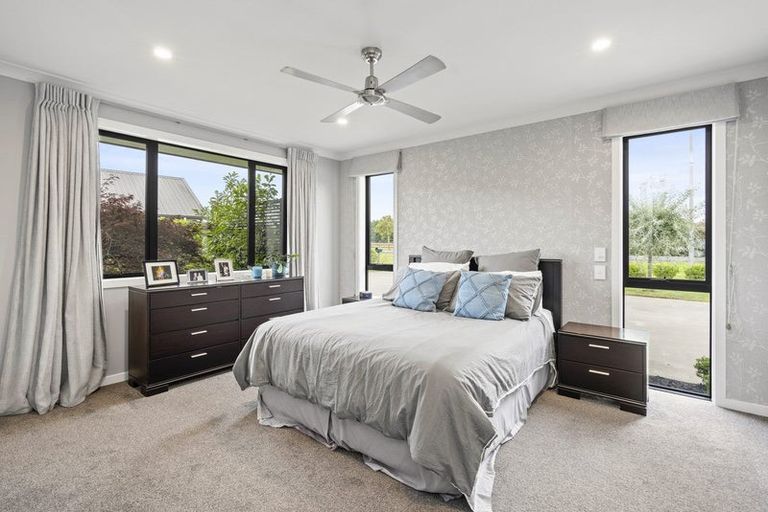 Photo of property in 131 Saint Kilda Road, Cambridge, 3434