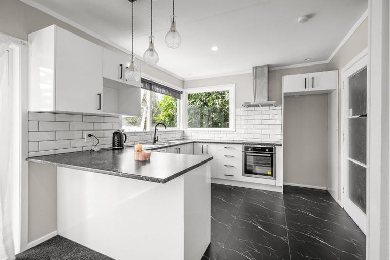 Photo of property in 9 Sacha Place, Glenview, Hamilton, 3206