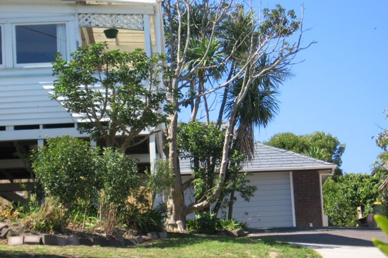 Photo of property in 2/531 Beach Road, Murrays Bay, Auckland, 0630