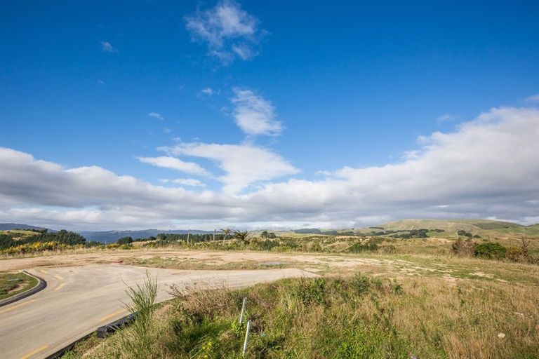 Photo of property in 13 Stunsail Lane, Whitby, Porirua, 5024