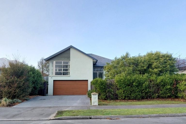Photo of property in 10 Titirangi Crescent, Parklands, Christchurch, 8083