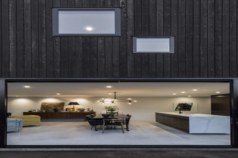 Photo of property in 12 Edgeware Road, St Albans, Christchurch, 8014