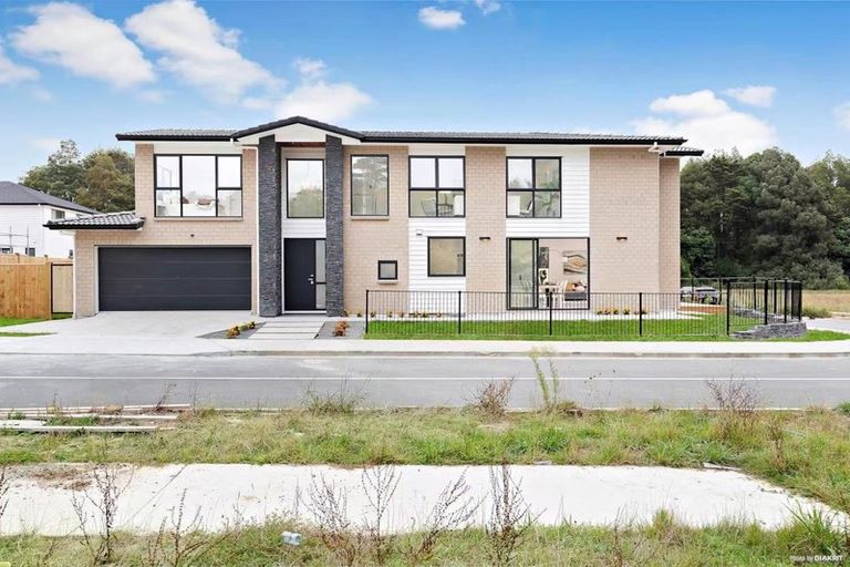 Photo of property in 9 Skanda Crescent, Flat Bush, Auckland, 2019