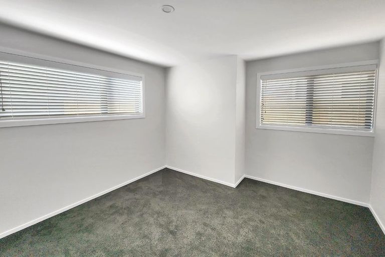 Photo of property in 5 Bathurst Street, Silverstream, Upper Hutt, 5019