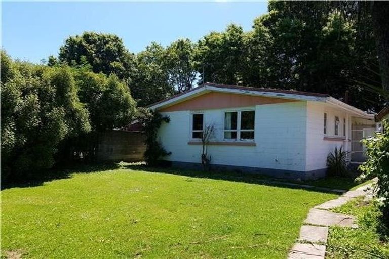 Photo of property in 57 Guildford Street, Burnside, Christchurch, 8053