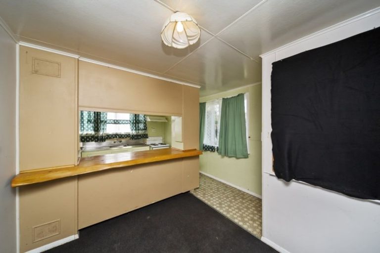 Photo of property in 3 Mcguire Street, Hawera, 4610