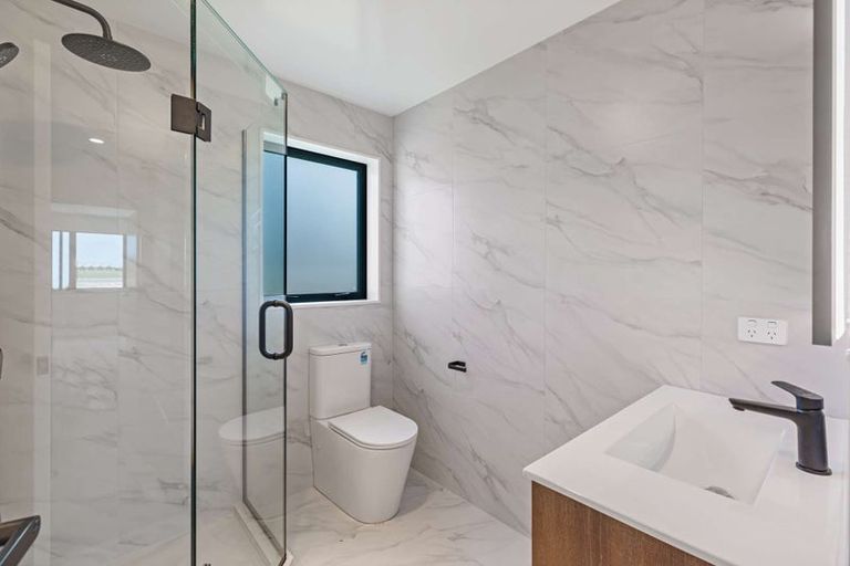 Photo of property in 20a Makomako Drive, Orewa, 0931