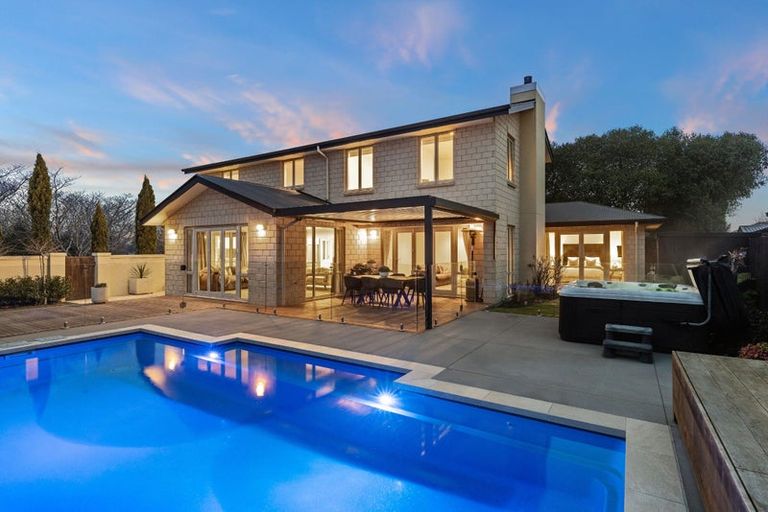 Photo of property in 6 Benmore Gardens, Harewood, Christchurch, 8051