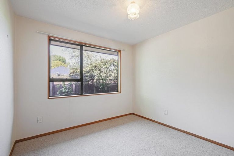 Photo of property in 24 Woodbury Street, Avonhead, Christchurch, 8042