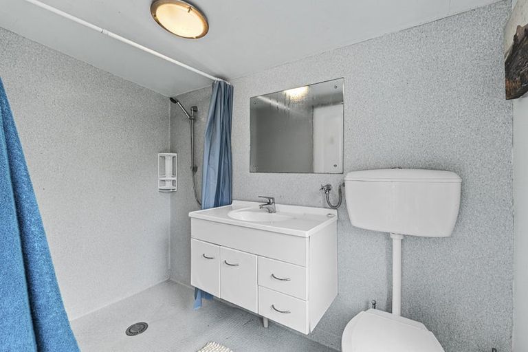 Photo of property in 28 Carrington Street, New Plymouth, 4310