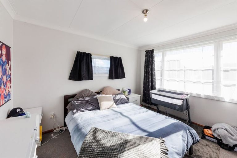 Photo of property in 18 Milton Street, Roslyn, Palmerston North, 4414