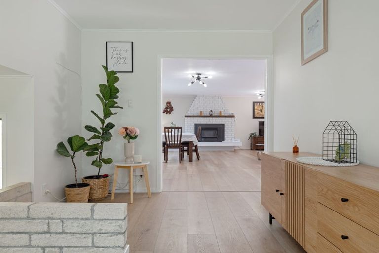 Photo of property in 8 Deodar Place, Totara Heights, Auckland, 2105