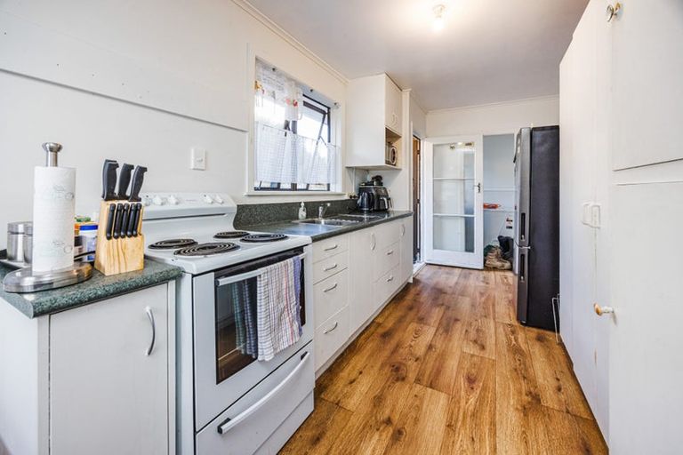 Photo of property in 63 Myers Road, Manurewa East, Auckland, 2102