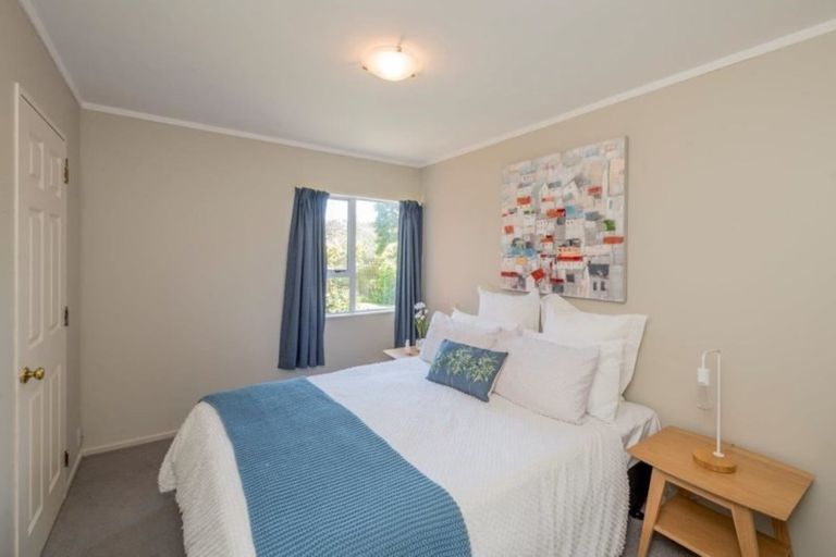 Photo of property in 9 Papawai Grove, Waikanae, 5036