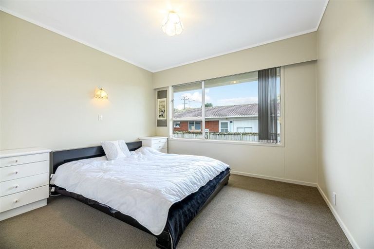 Photo of property in 69 Hepburn Road, Glendene, Auckland, 0602