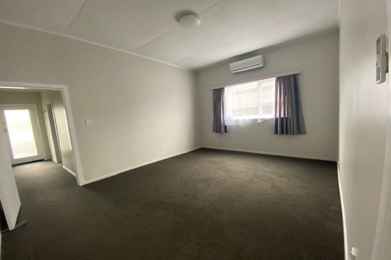 Photo of property in 14 Yale Road, Mount Cook, Wellington, 6021