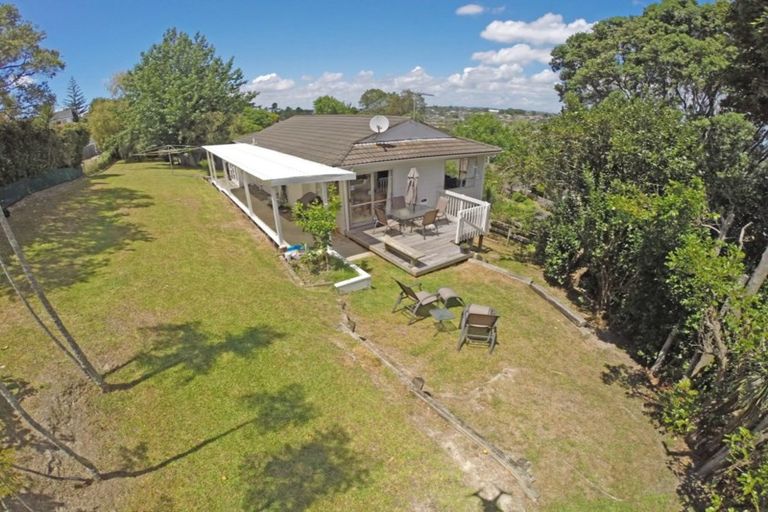 Photo of property in 12 Glenbervie Crescent, Massey, Auckland, 0614