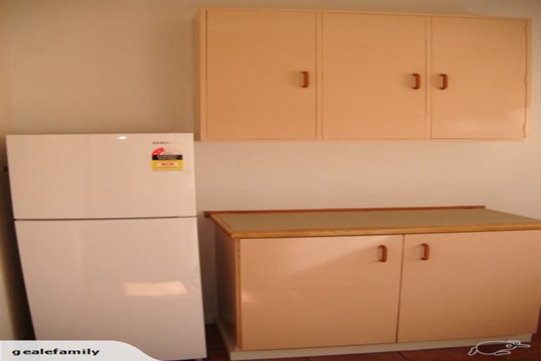 Photo of property in 2/17 Hall Street, Newtown, Wellington, 6021