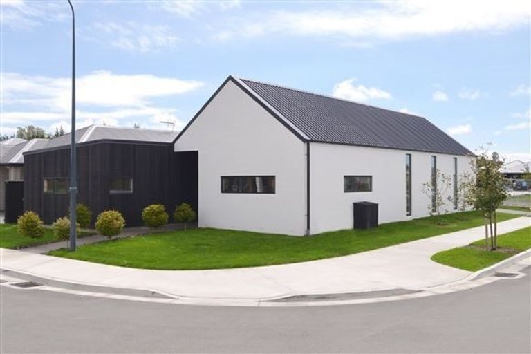 Photo of property in 33 Peak Crescent, Kaiapoi, 7630