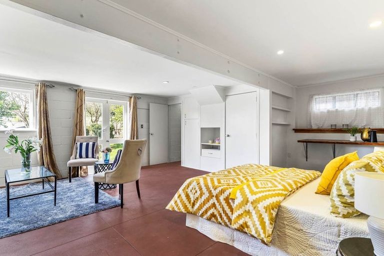 Photo of property in 9 Merchant Avenue, Te Atatu South, Auckland, 0610