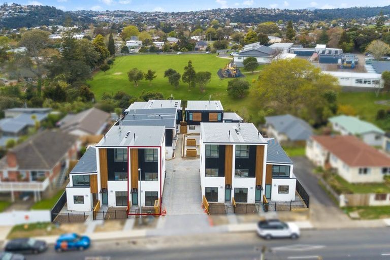 Photo of property in 2 Mokopiko Court, Beach Haven, Auckland, 0626