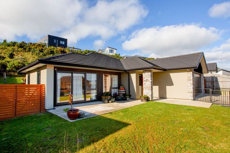 Photo of property in 24 Queen Charlotte Drive, Aotea, Porirua, 5024