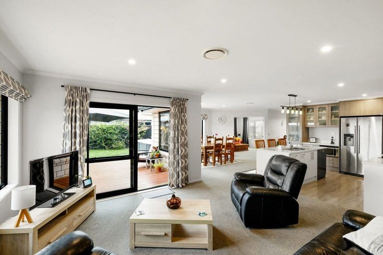 Photo of property in 46 Norfolk Drive, Cambridge, 3434