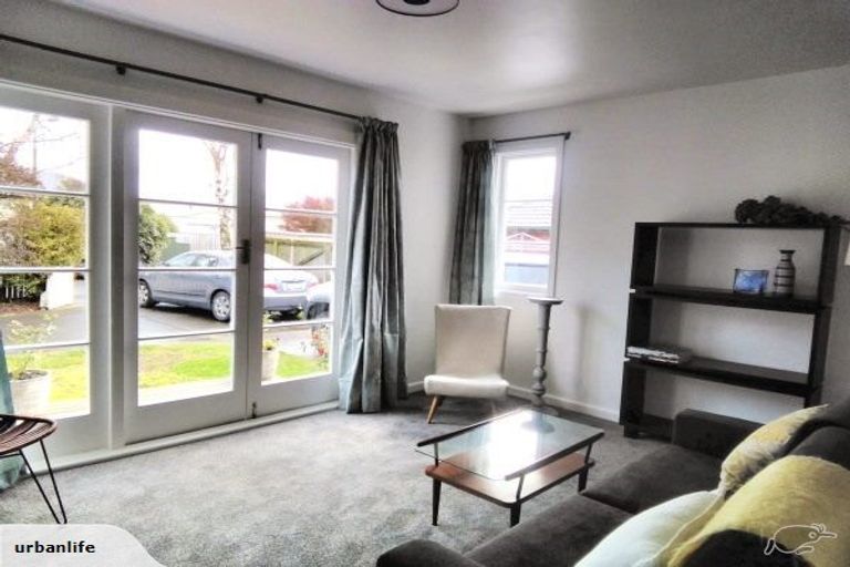 Photo of property in 2 Rustic Lane, Spreydon, Christchurch, 8024