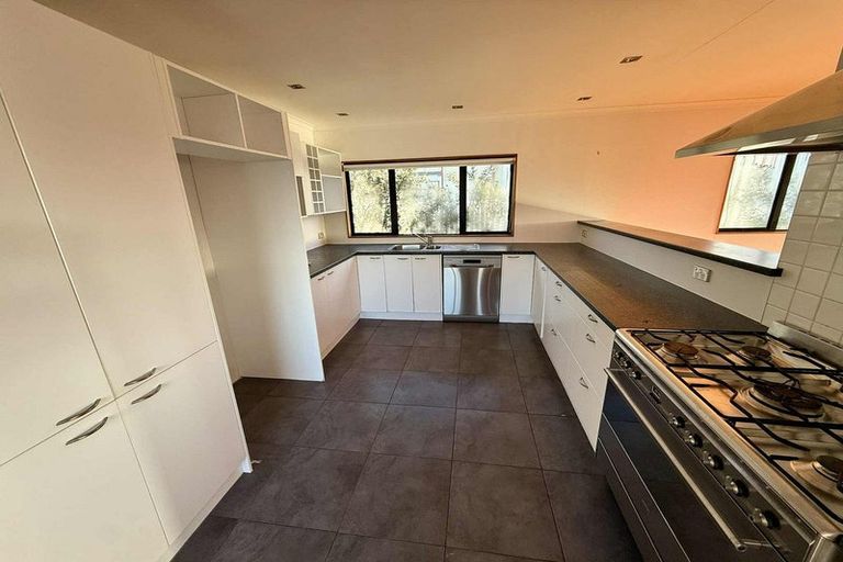 Photo of property in 169 Vipond Road, Stanmore Bay, Whangaparaoa, 0932