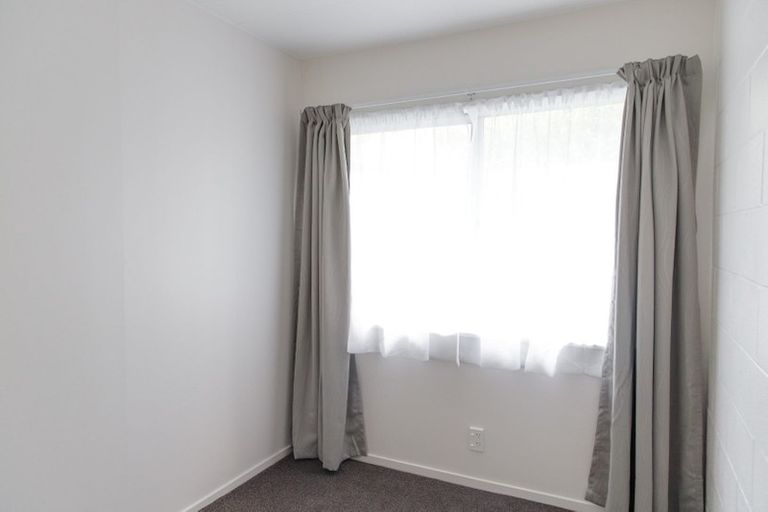 Photo of property in 3/98 Birkdale Road, Birkdale, Auckland, 0626