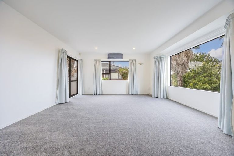 Photo of property in 5 Egret Court, Unsworth Heights, Auckland, 0632