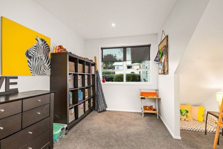 Photo of property in 40 Hartley Terrace, Massey, Auckland, 0614