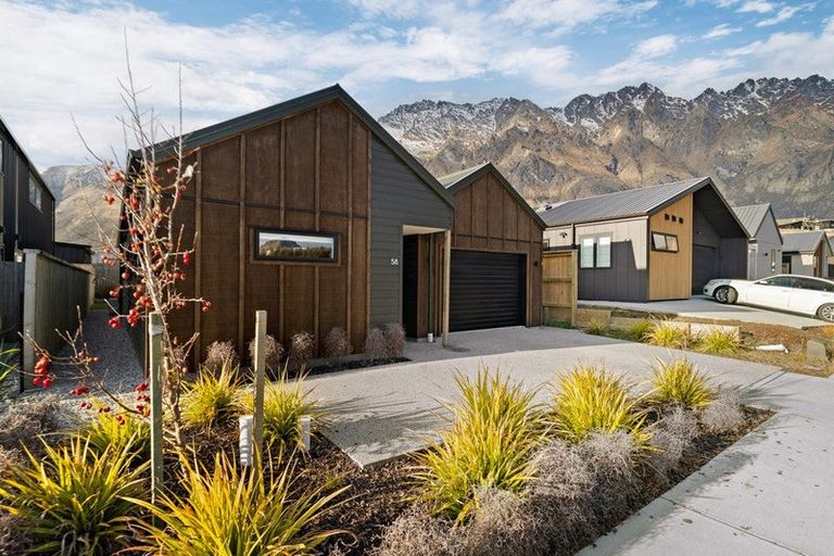 Photo of property in 58 Muster Road, Jacks Point, 9371