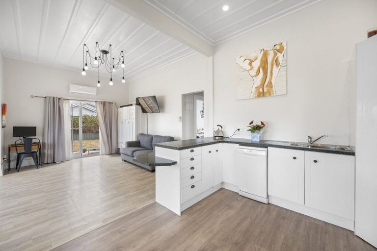 Photo of property in 43 Georges Drive, Napier South, Napier, 4110