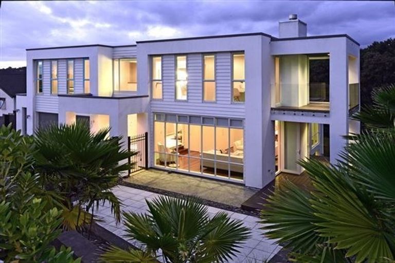 Photo of property in 116 Kittiwake Drive, Schnapper Rock, Auckland, 0632