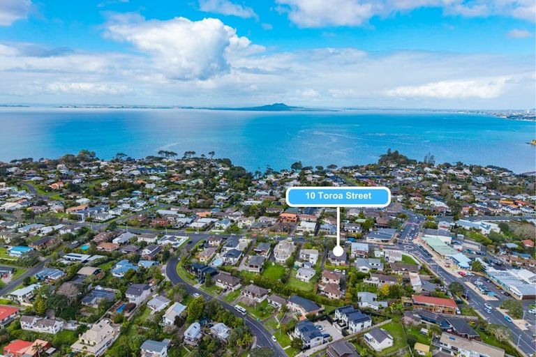 Photo of property in 10 Toroa Street, Torbay, Auckland, 0630