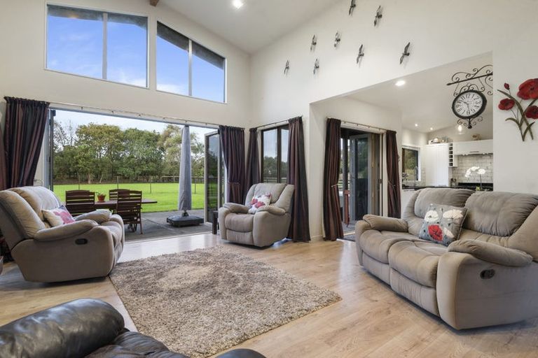 Photo of property in 514 Waitoki Road, Wainui, Silverdale, 0994