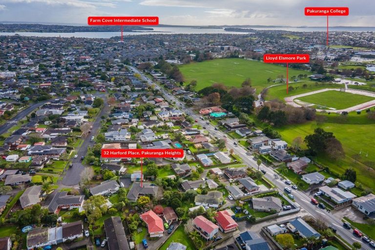 Photo of property in 32 Harford Place, Pakuranga Heights, Auckland, 2010